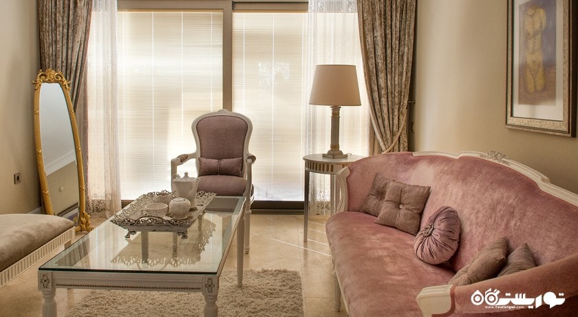 محوطه نشیمن اتاق استاندارد